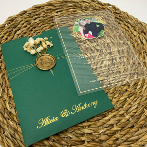 Acrylic wedding invitation with photo, Emerald green envelope, Gold wax seal and dried flowers 