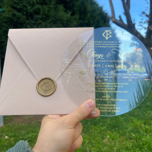 Acrylic Wedding Invitation. Blush color envelope. Wedding invitation. Acrylic Invitation. Round Acrylic Invitation