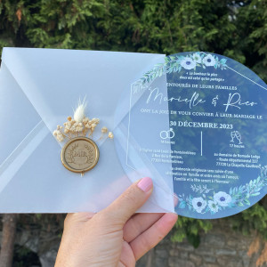 Floral invitation, Wedding invitation, Acrylic Wedding invitation, UV printing, Vellum envelope, Gold wax seal and dried flowers.