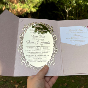 Gold mirrored Quinceañera invitation, Custom cut gold mirrored invitation card, Mirrored invitation, Quinceañera invitation, 15 Años, Blush pocket envelope, Padrinos de Honor, Mailing envelope